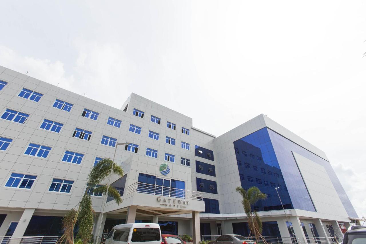 Iloilo Gateway Hotel And Suites Exterior photo