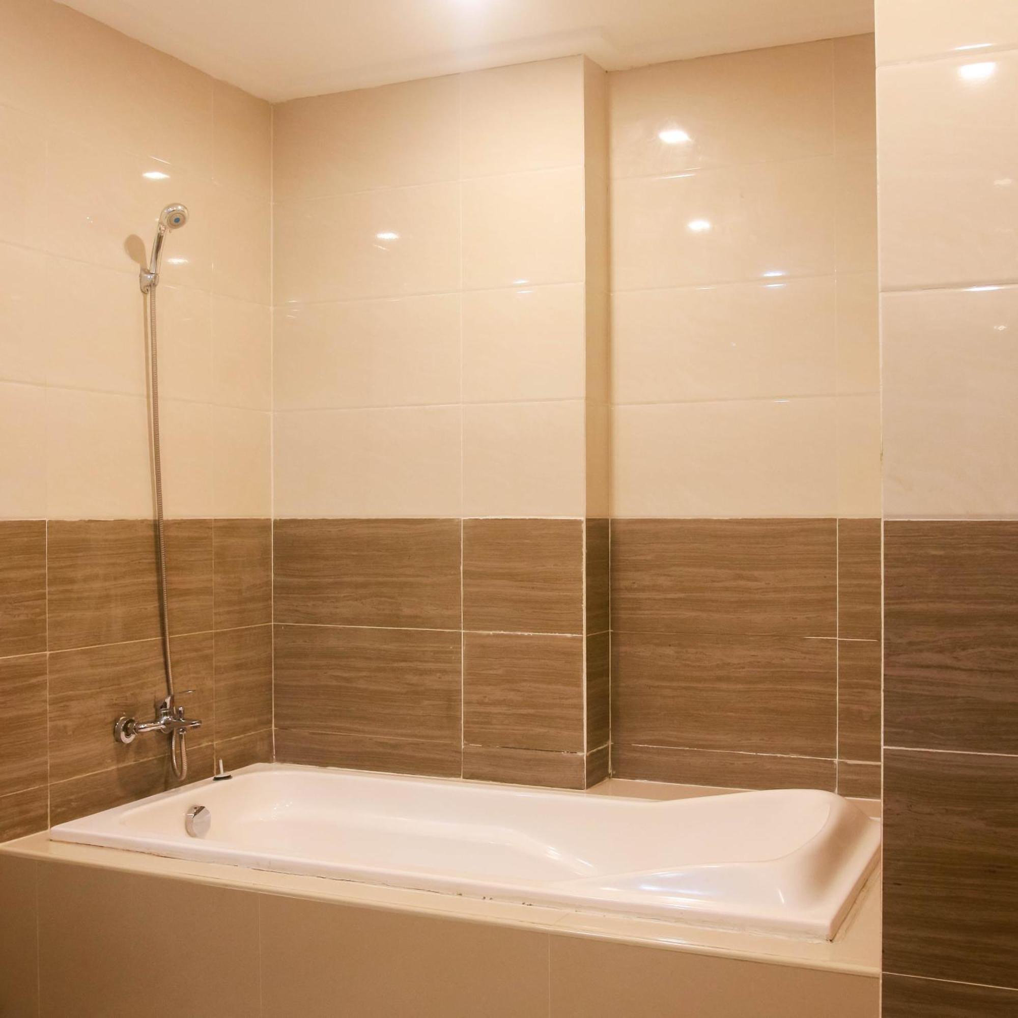 Iloilo Gateway Hotel And Suites Pavia Exterior photo